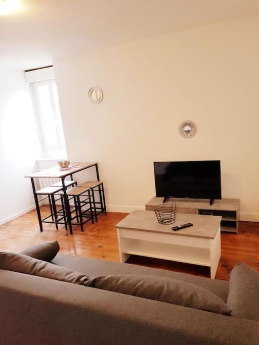 Le Jeanne 4/6 Couchages, Wifi, Sanctuaire Apartment Lourdes Exterior photo